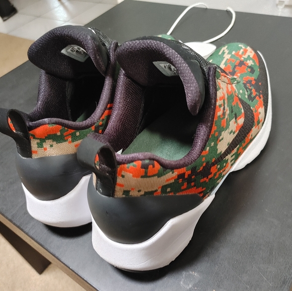 Nike Hyper Adapt 1.0 mens 9.5 - Picture 2 of 3